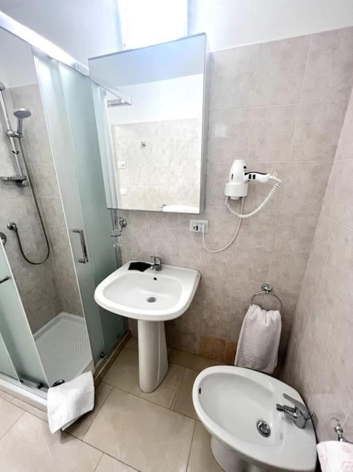 Hotel Virginia Apartaments - Stazione Termini Rome Luaran gambar